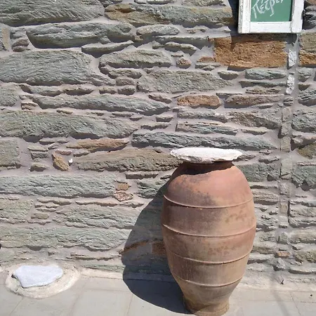 το πέτρινο, άνδρος,μεσαριά Casa de Férias